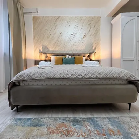 New Calea Victoriei, Old Appartement