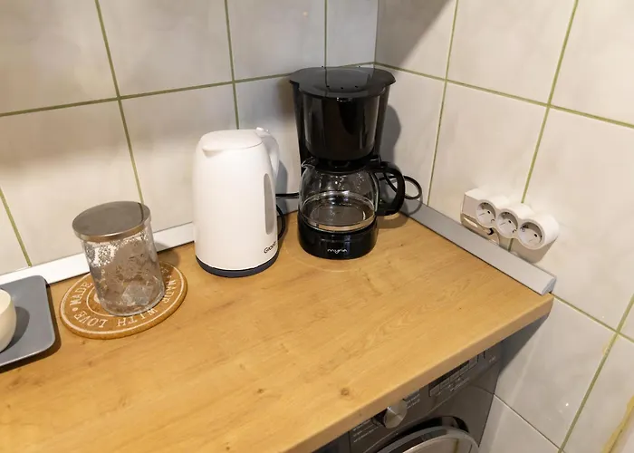 New Calea Victoriei, Old * Boekarest